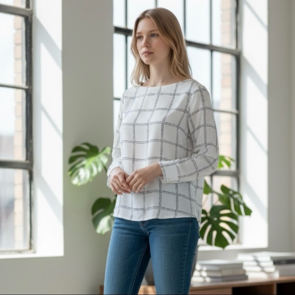 H&M Long Sleeve Cream Plaid Top - Picture 4 of 10